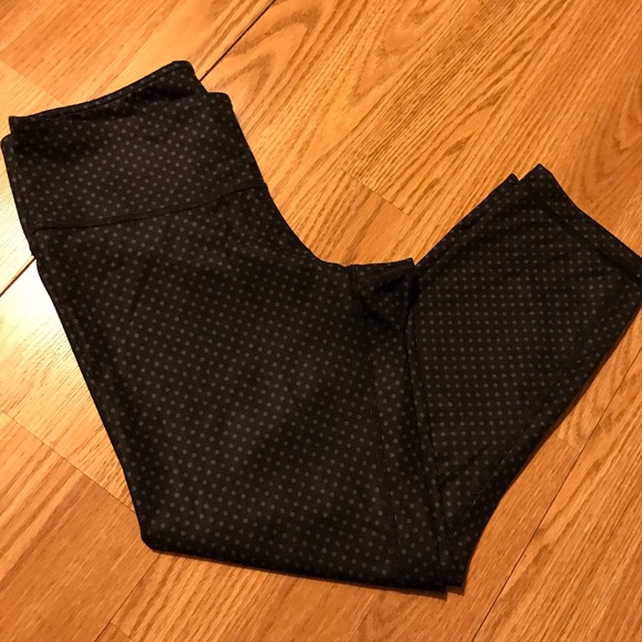 LULULEMON Black Polka Dot Capri Cropped Leggings - Picture 4 of 5